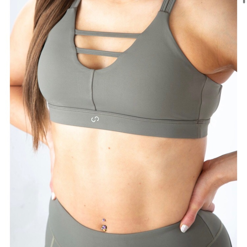 Sports bra